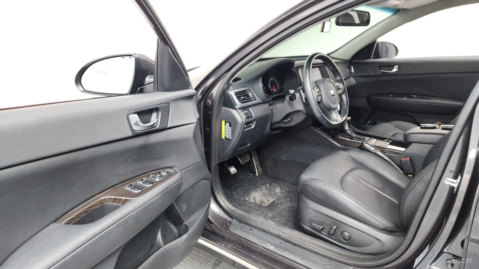 Kia K5 2.0 SX Prestige* КОЖА* ОБДУХВ* НАВИ* КАМЕРА, снимка 8 - Автомобили и джипове - 55577362