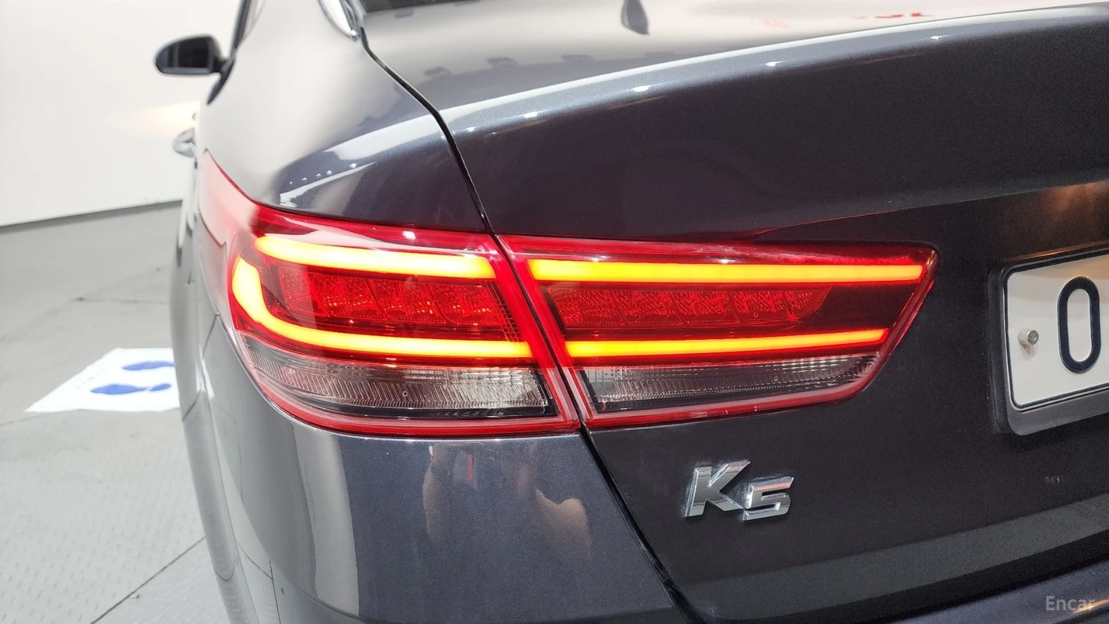 Kia K5 2.0 SX Prestige* КОЖА* ОБДУХВ* НАВИ* КАМЕРА, снимка 15 - Автомобили и джипове - 55577362