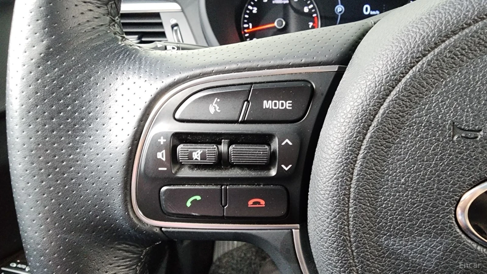 Kia K5 2.0 SX Prestige* КОЖА* ОБДУХВ* НАВИ* КАМЕРА, снимка 14 - Автомобили и джипове - 55577362