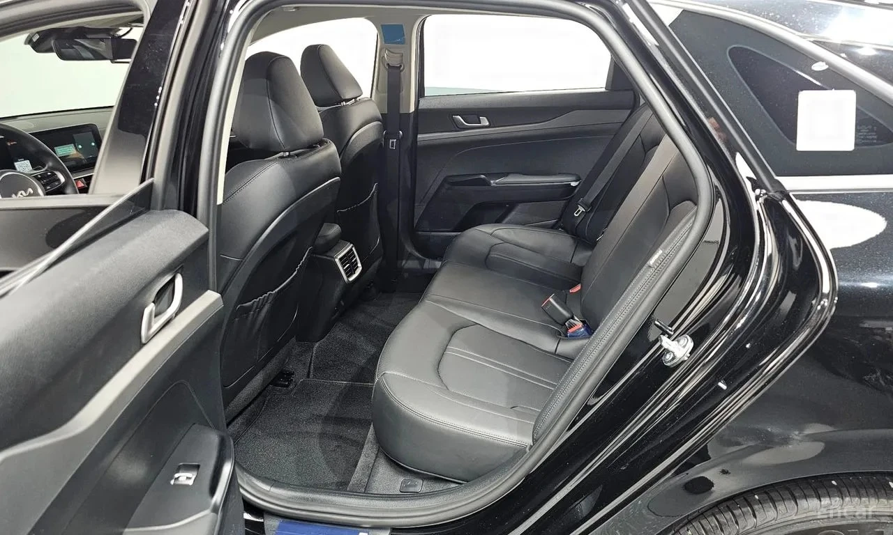 Kia K5 * 2.0 * БЕЗ ПЪРВОНАЧАЛНА ВНОСКА, снимка 11 - Автомобили и джипове - 55834130