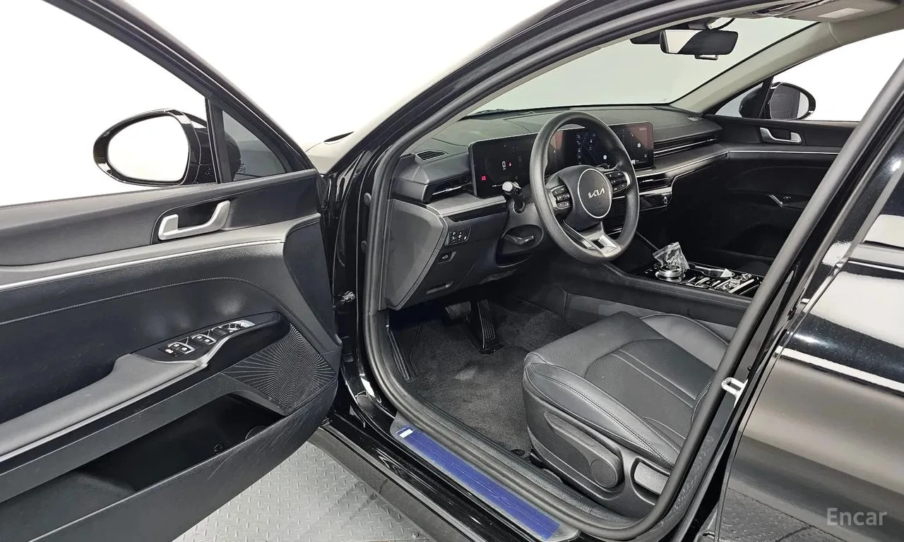 Kia K5 * 2.0 * БЕЗ ПЪРВОНАЧАЛНА ВНОСКА, снимка 10 - Автомобили и джипове - 55834130