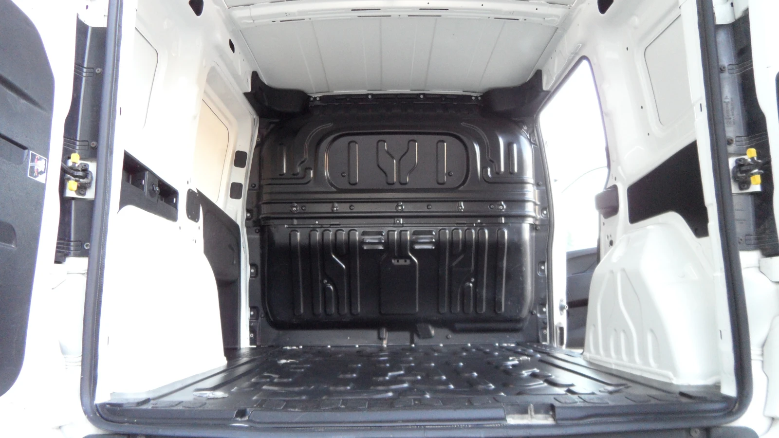 Fiat Doblo 3места/клима/NAVI, снимка 13 - Автомобили и джипове - 55963087