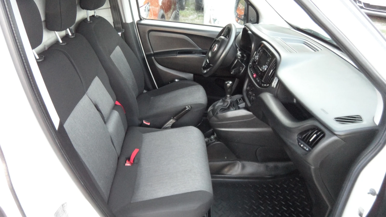 Fiat Doblo 3места/клима/NAVI, снимка 6 - Автомобили и джипове - 55963087