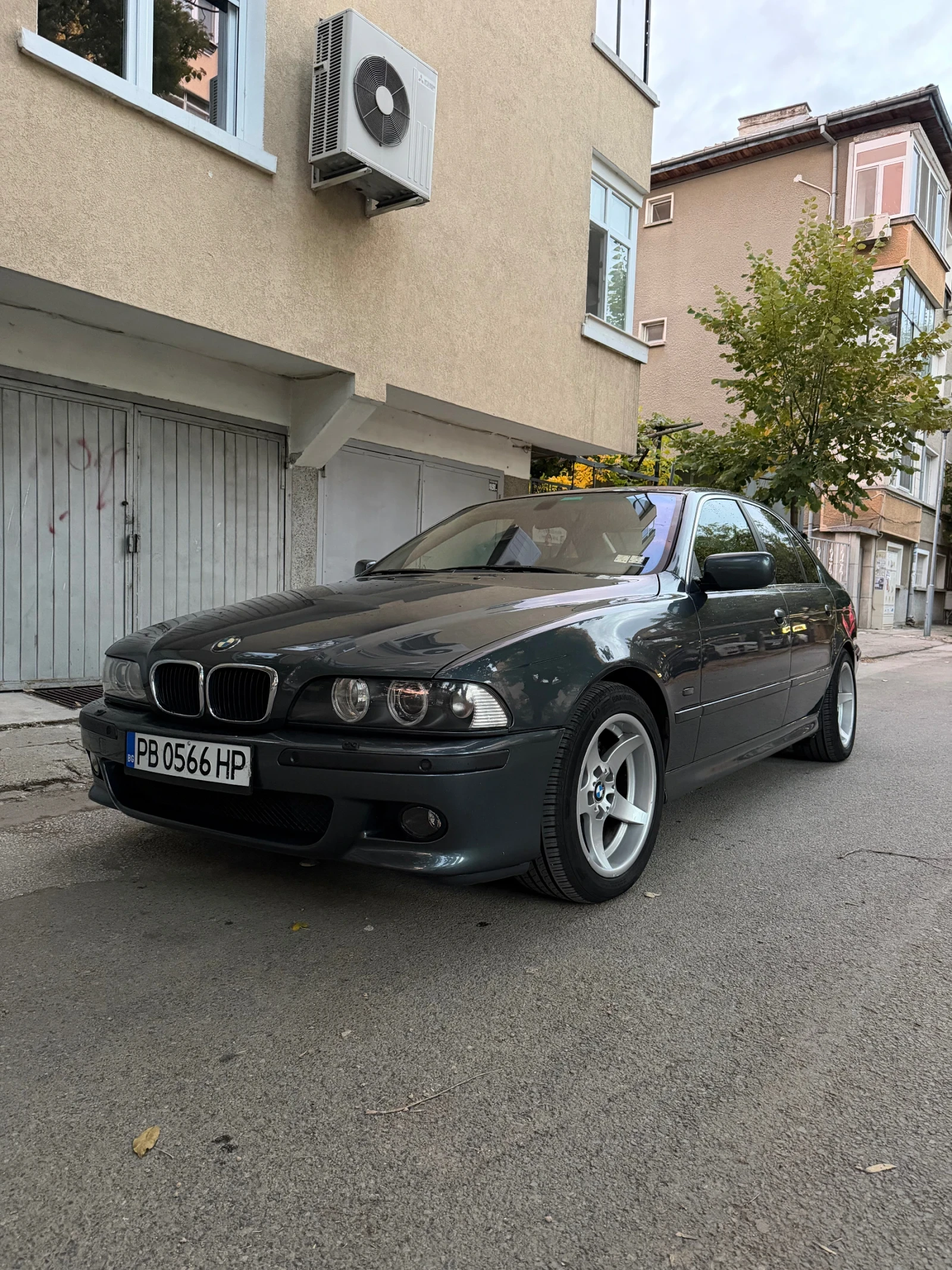 BMW 530 330i