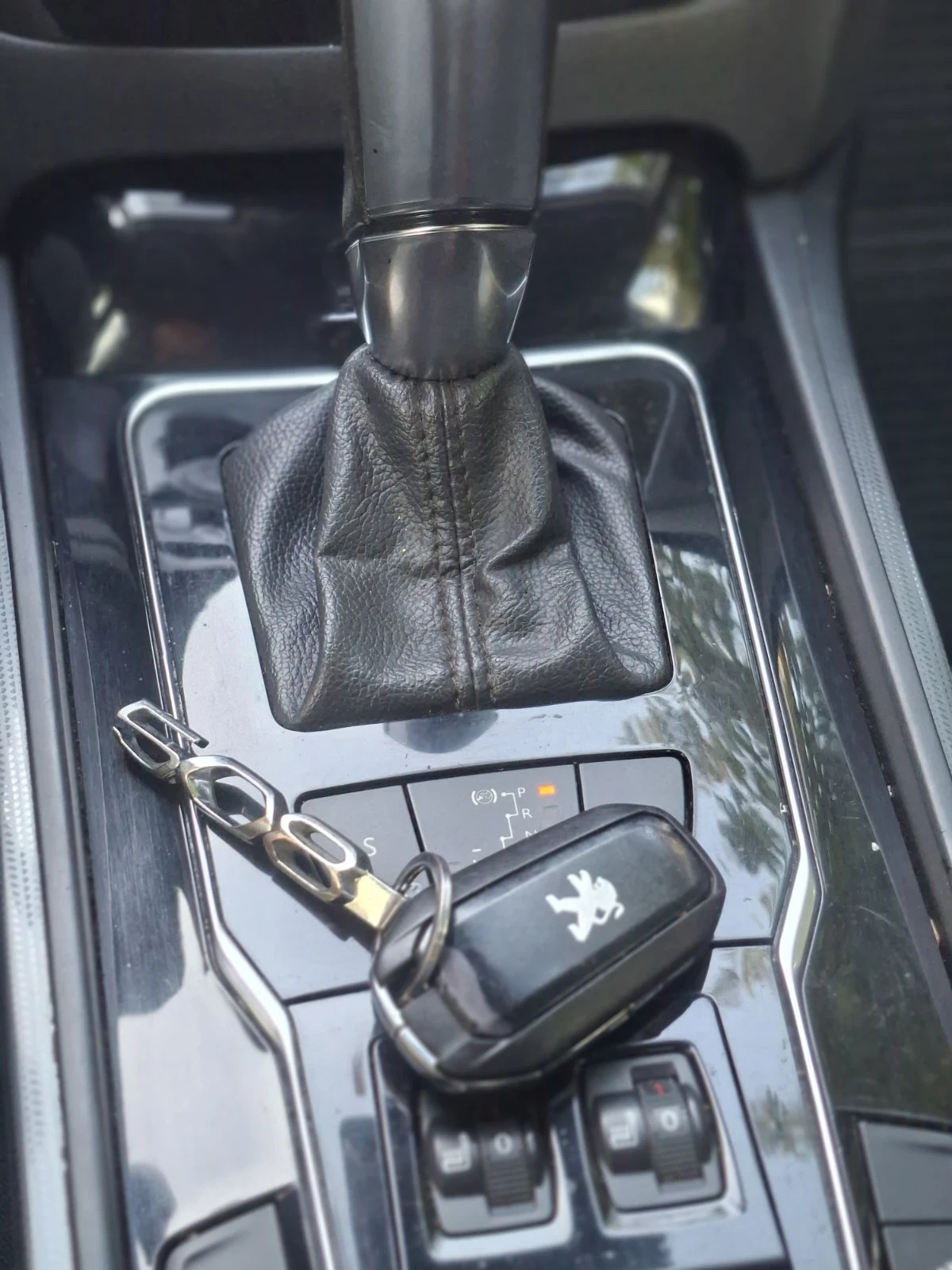 Peugeot 508 2.0 Blue HDI / 181 к.с Automatic Euro6, снимка 5 - Автомобили и джипове - 56748336