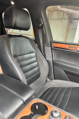 VW Touareg 3.0TDI Rline 4x4 panorama full extra!! КАТО НОВА! - изображение 8