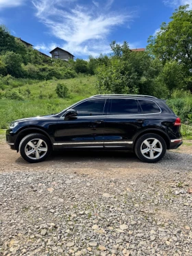 VW Touareg 3.0TDI Rline 4x4 panorama full extra!! КАТО НОВА!, снимка 2