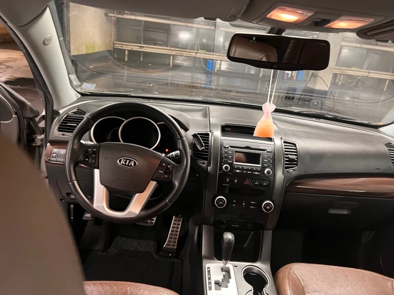 Kia Sorento 2, 2 crdi, снимка 9 - Автомобили и джипове - 50760132