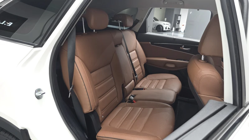 Kia Sorento 2.2 4WD NOBLESSE SPECIAL autogeorge.com, снимка 11 - Автомобили и джипове - 52333511