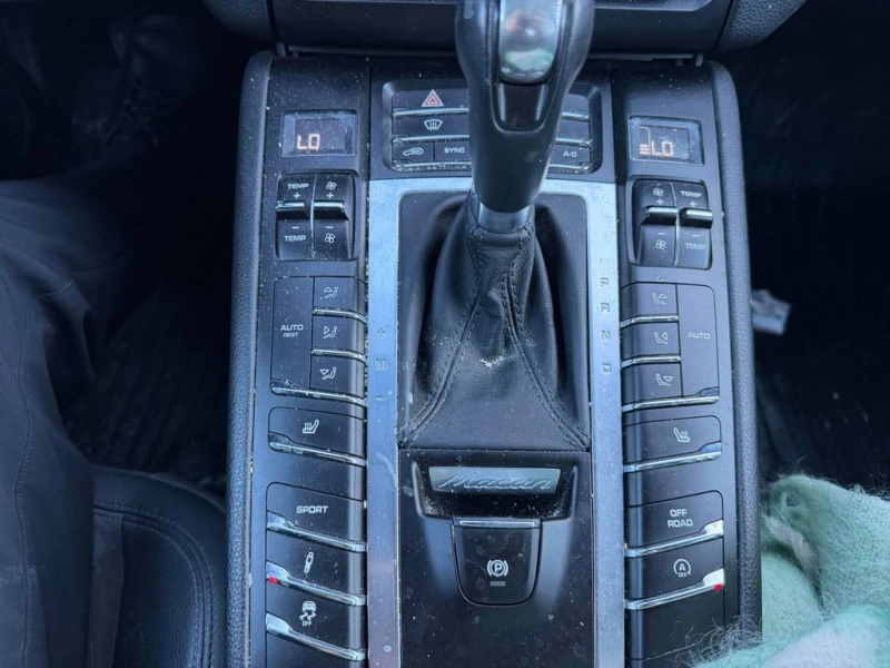 Porsche Macan S AWD * ГЛАВНО ПРЕДСТААВИТЕЛСТВО НА BMW * , снимка 11 - Автомобили и джипове - 53304817