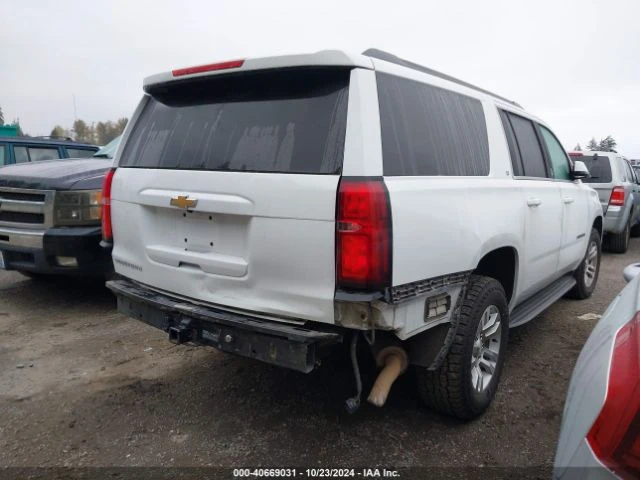 Chevrolet Suburban LT, снимка 4 - Автомобили и джипове - 47757751