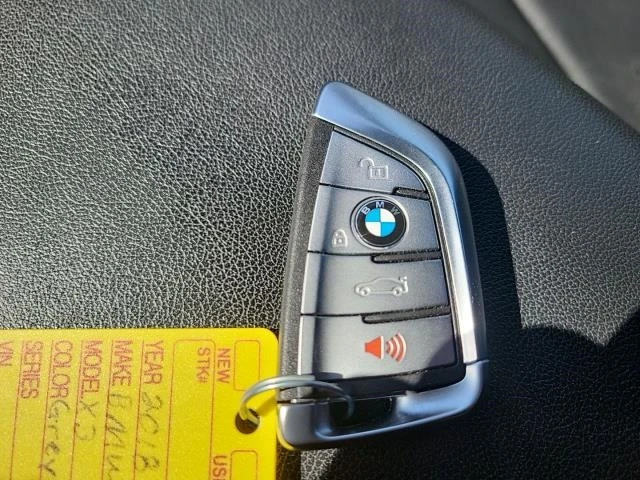 BMW X3 xDrive30i* Keyless* Hi-Fi* Подгрев* Камери* Пано* , снимка 10 - Автомобили и джипове - 47810333