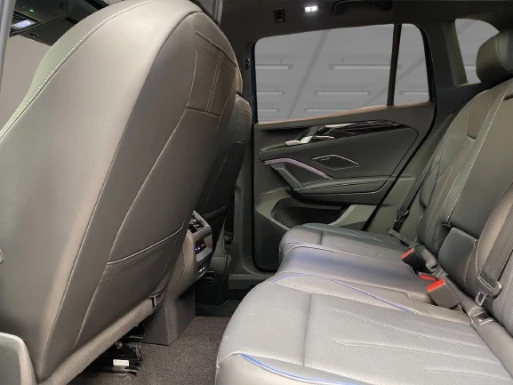 VW Tiguan 1.5 TFSIe = R-Line = Гаранция, снимка 11 - Автомобили и джипове - 55736791