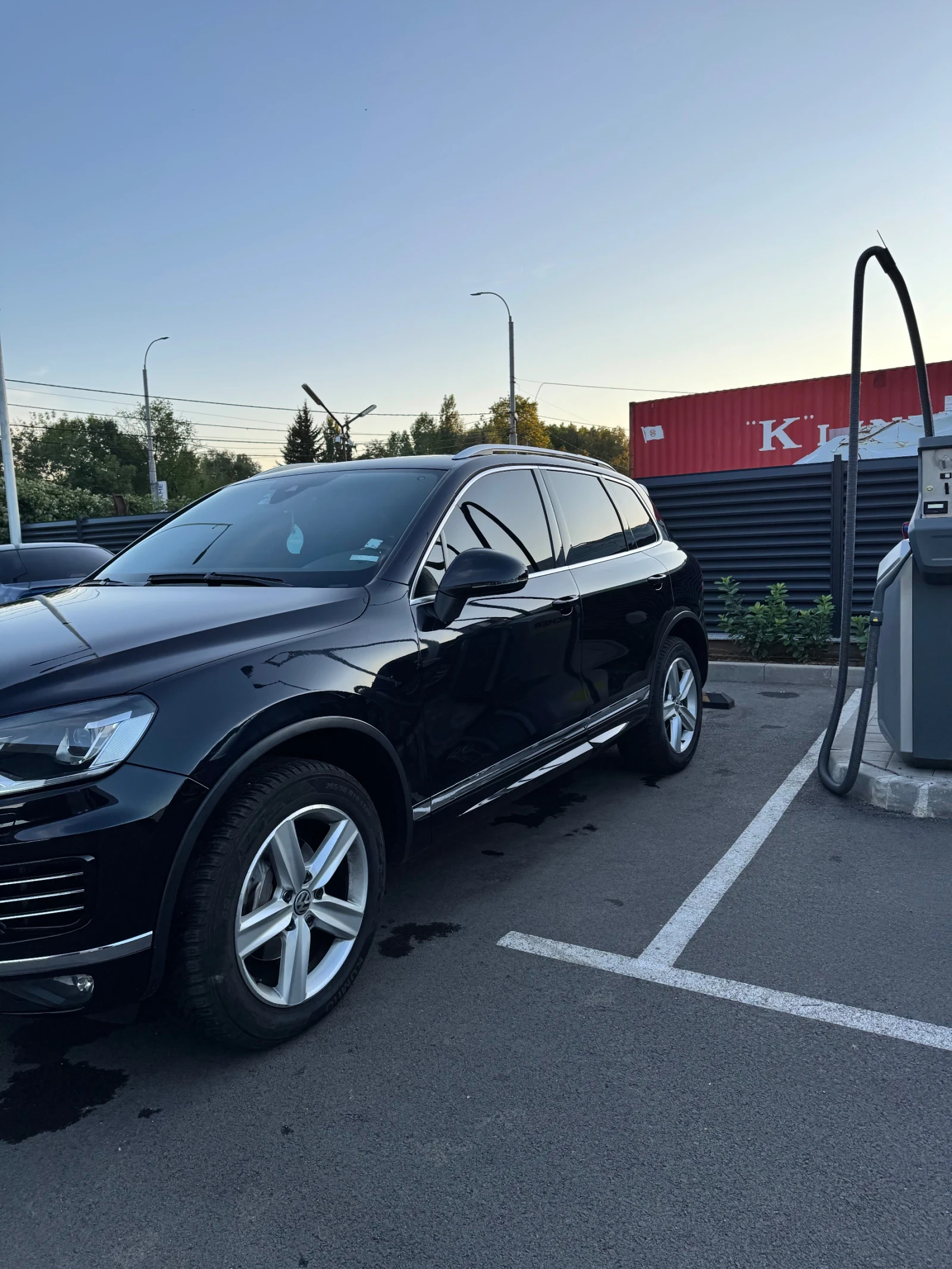 VW Touareg 3.0TDI Rline 4x4 panorama full extra като нов!! - изображение 6