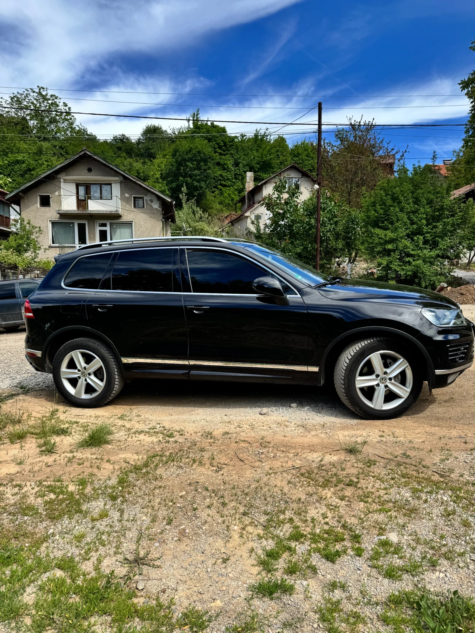 VW Touareg 3.0TDI Rline 4x4 panorama full extra!! КАТО НОВА!, снимка 5 - Автомобили и джипове - 54769566