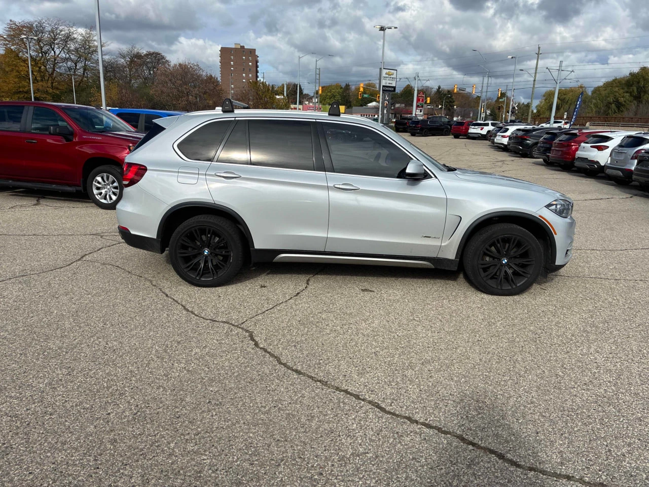 BMW X5 * АВТО КРЕДИТ* ЦЕНА ДО БГ * СЕРВИЗНА ИСТОРИЯ *  - изображение 4