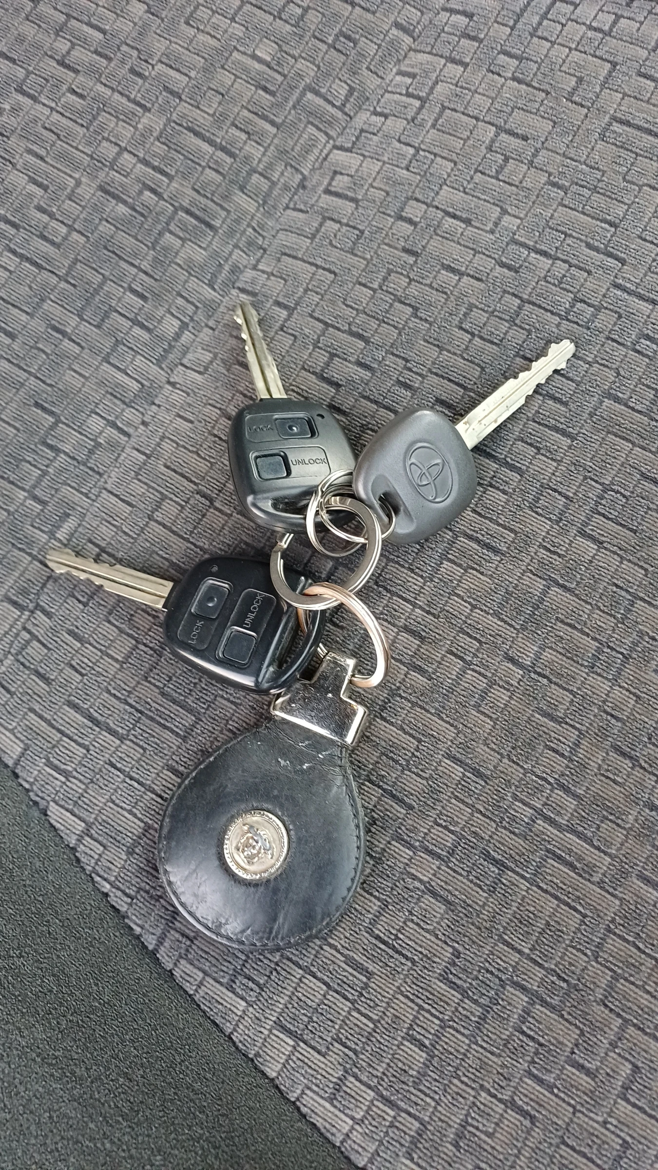 Toyota Land cruiser 3.0D4D  �����  | Mobile.bg � ����������� 17