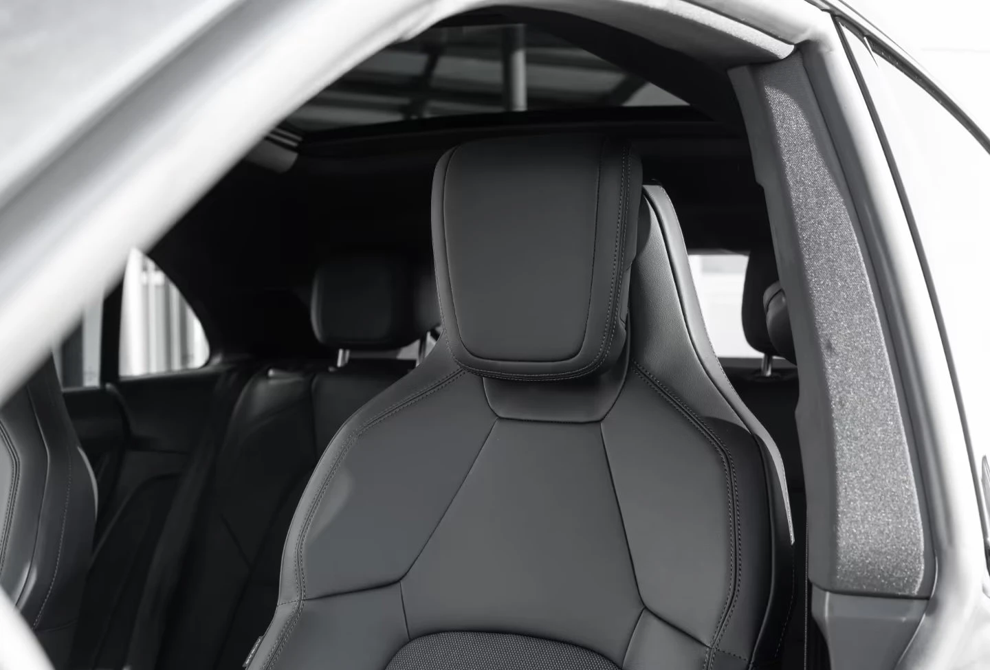 Porsche Macan MATRIX/360HP/360/NAVI/PANO/4X4/849v | Mobile.bg � ����������� 11