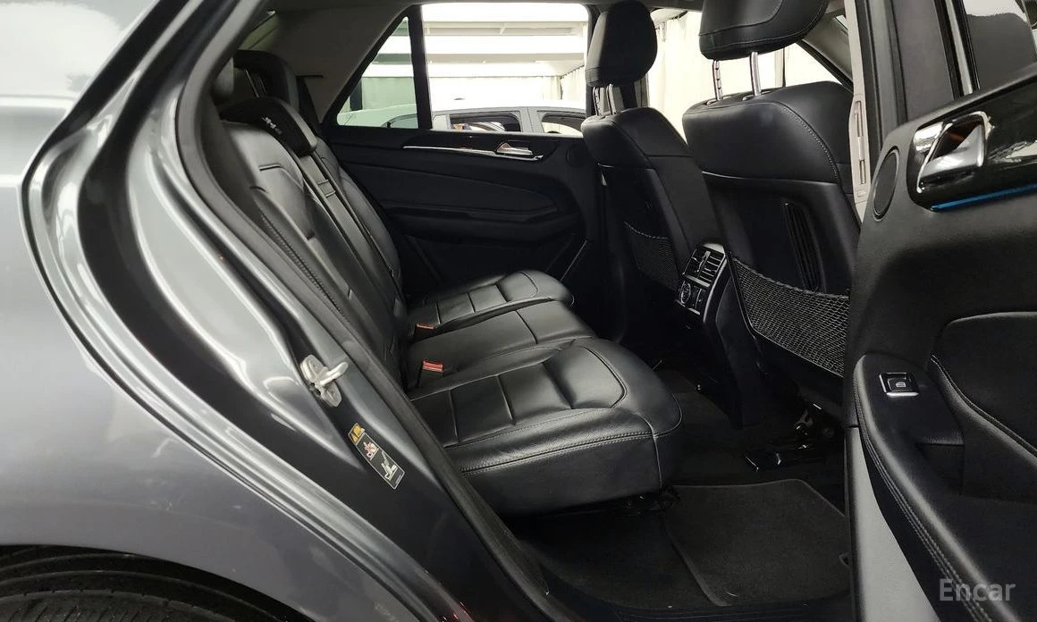 Mercedes-Benz GLE 350, снимка 12 - Автомобили и джипове - 53876259