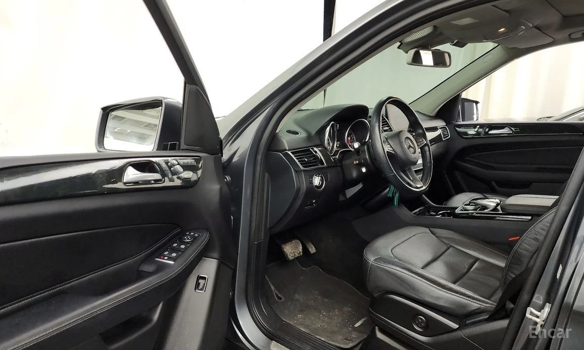 Mercedes-Benz GLE 350, снимка 10 - Автомобили и джипове - 53876259