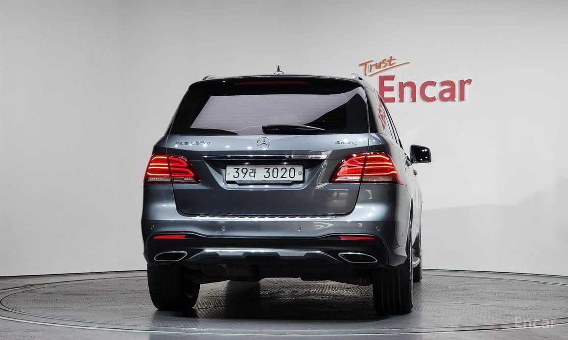 Mercedes-Benz GLE 350, снимка 4 - Автомобили и джипове - 53876259