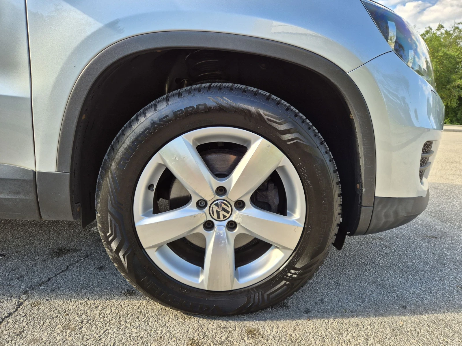 VW Tiguan 2.0TDI FaceLift Navi Кожа Камера Подгрев, снимка 17 - Автомобили и джипове - 54916864