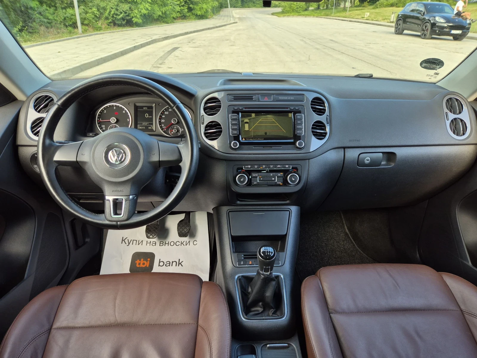VW Tiguan 2.0TDI FaceLift Navi Кожа Камера Подгрев, снимка 16 - Автомобили и джипове - 54916864