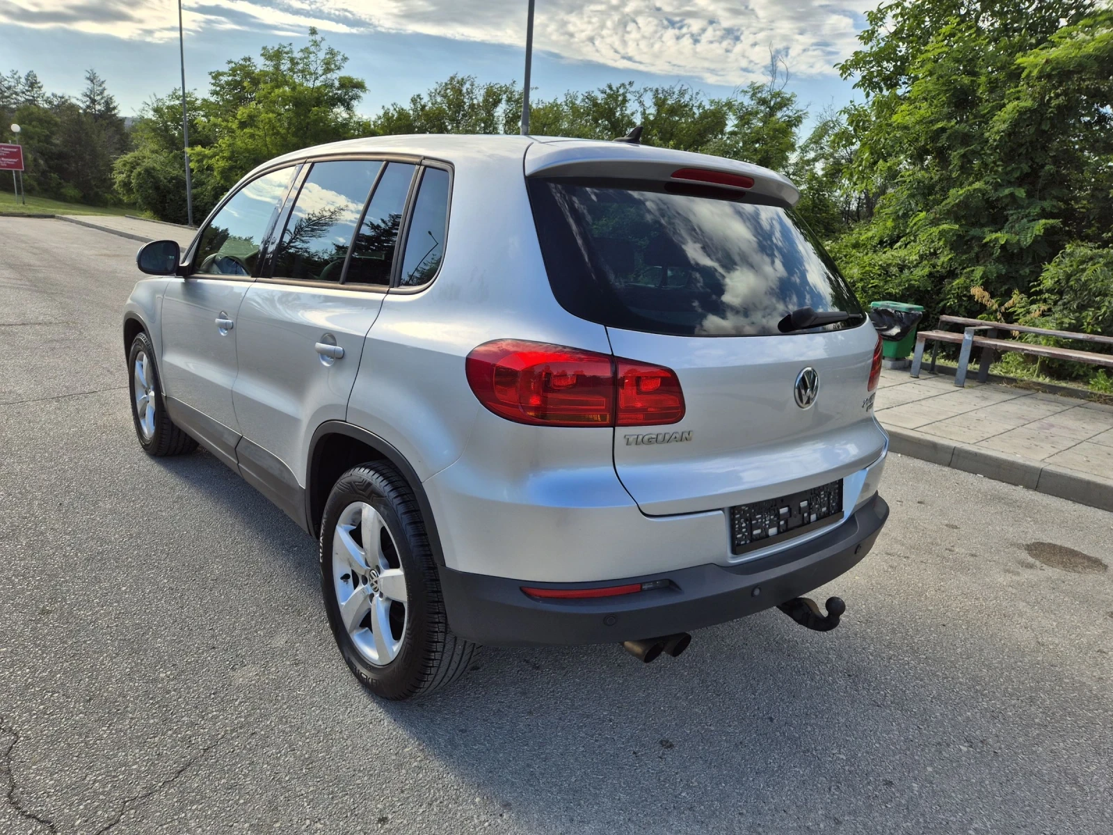 VW Tiguan 2.0TDI FaceLift Navi Кожа Камера Подгрев, снимка 4 - Автомобили и джипове - 54916864