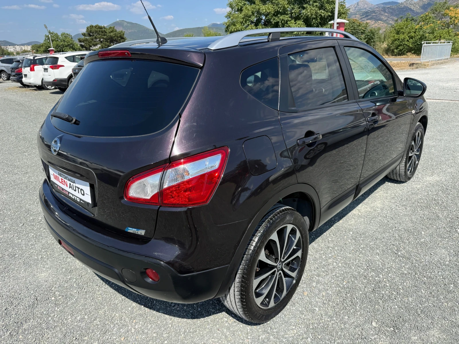 Nissan Qashqai (KATO НОВА), снимка 6 - Автомобили и джипове - 55406540