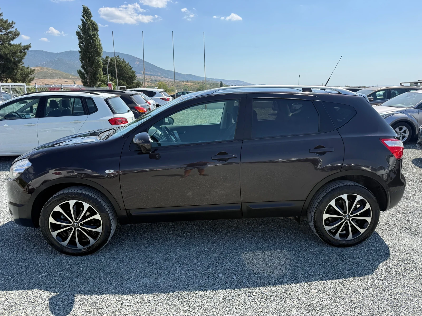 Nissan Qashqai (KATO НОВА), снимка 9 - Автомобили и джипове - 55406540