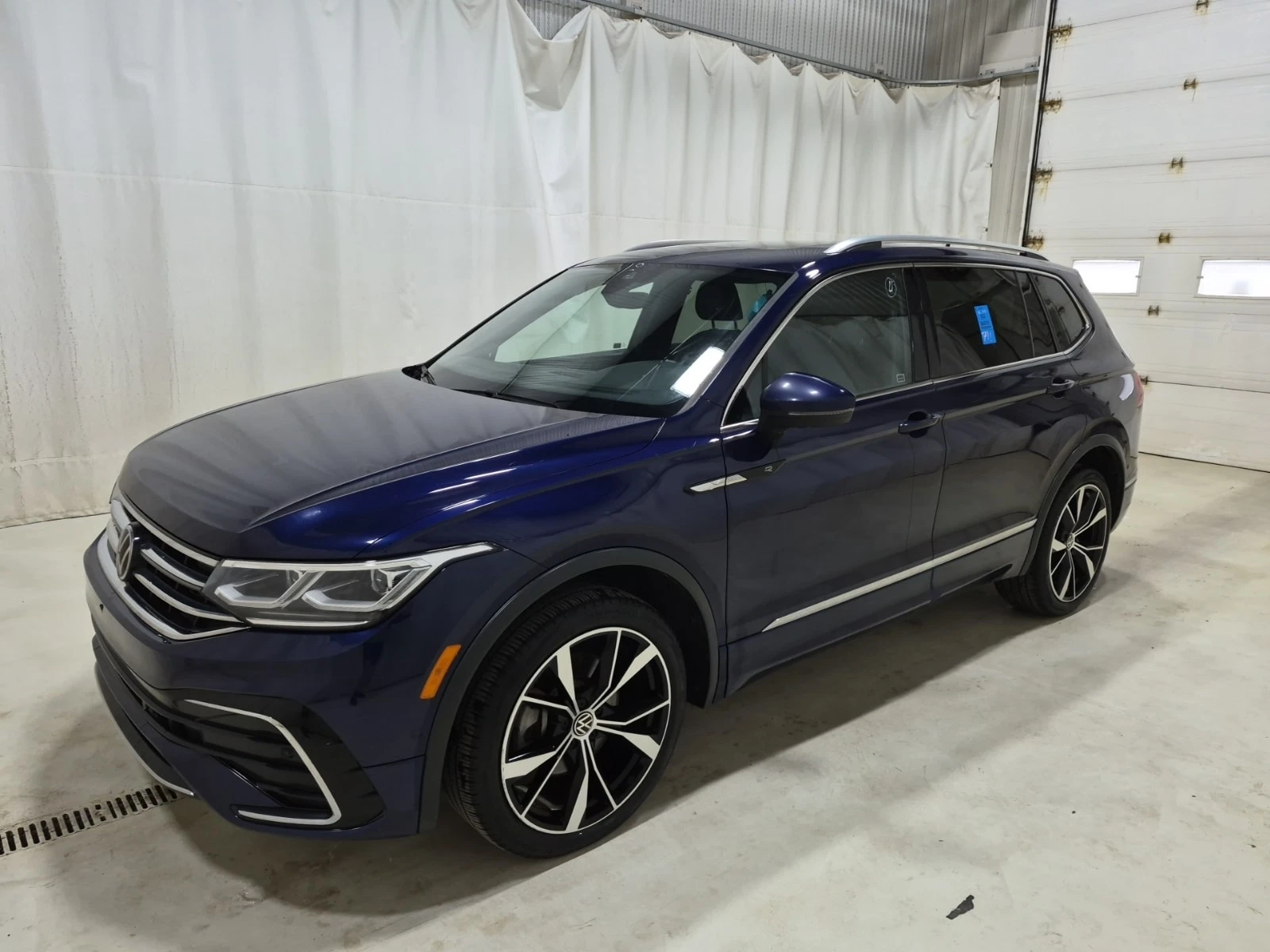 VW Tiguan / HIGHLINE R LINE / 360 / FENDER AUDIO / PANO