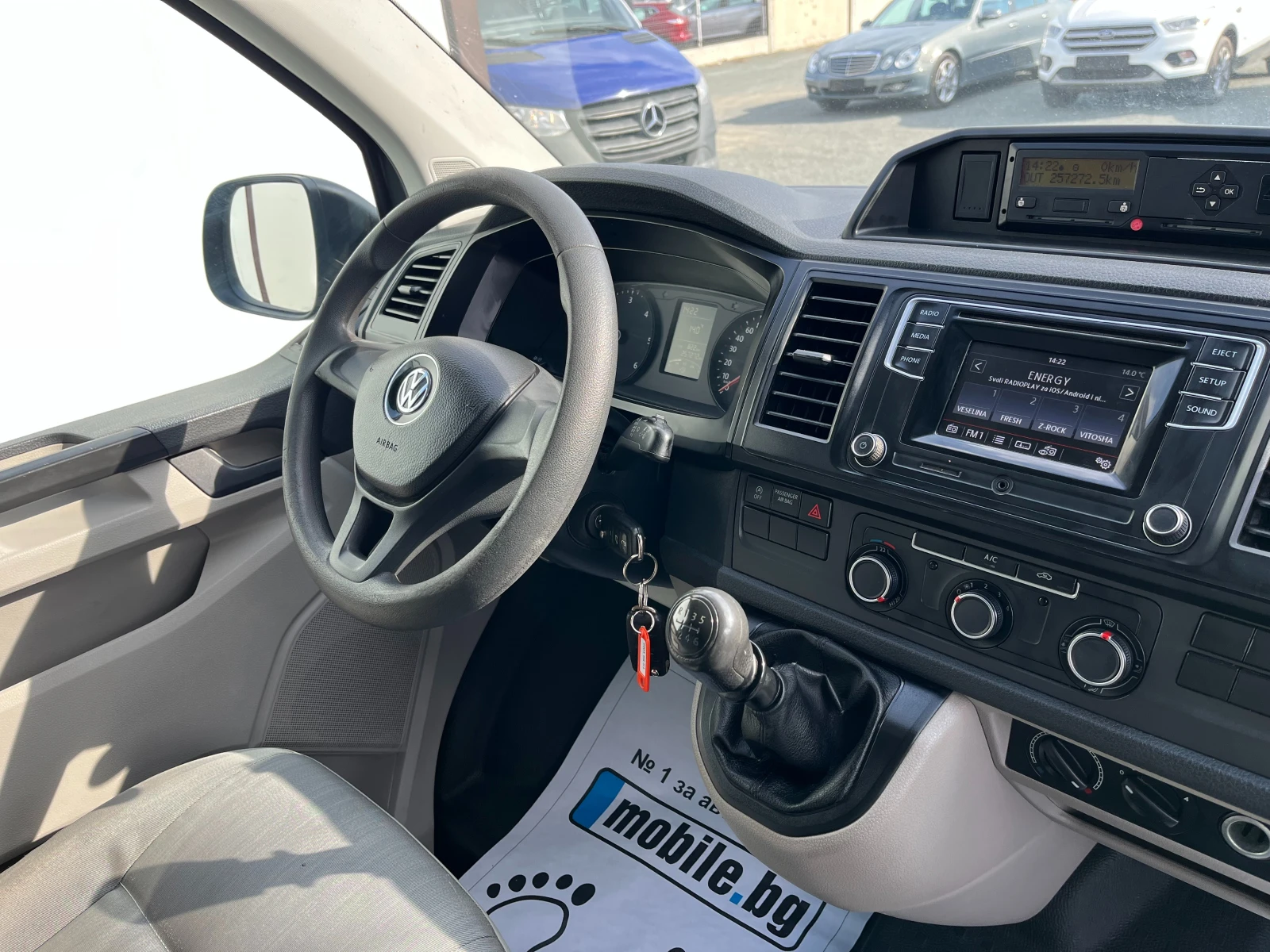 VW T6 2.0TDI-150к.с., снимка 8 - Бусове и автобуси - 53877682