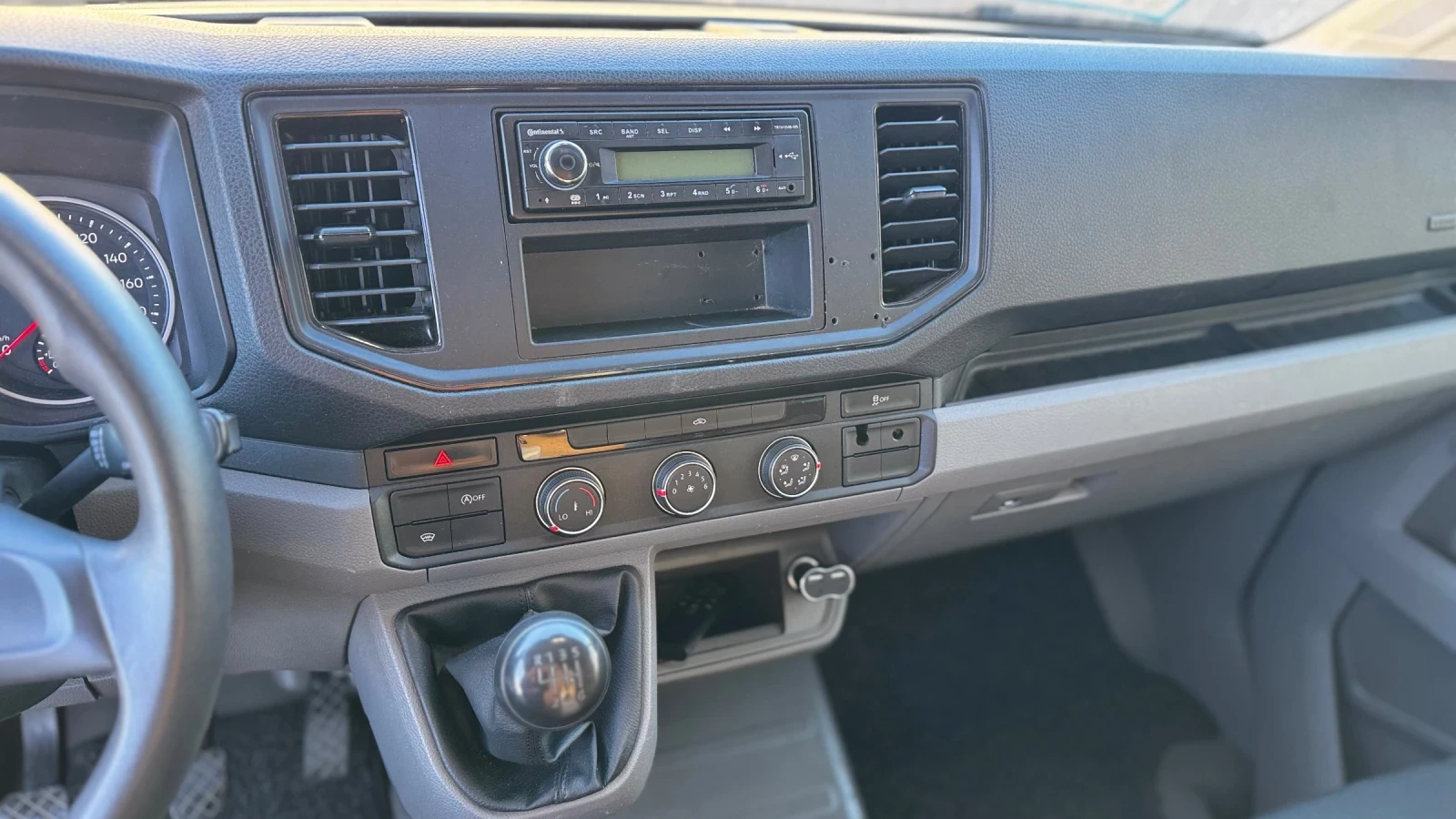 VW Crafter 2.0TDI, снимка 3 - Бусове и автобуси - 56022911