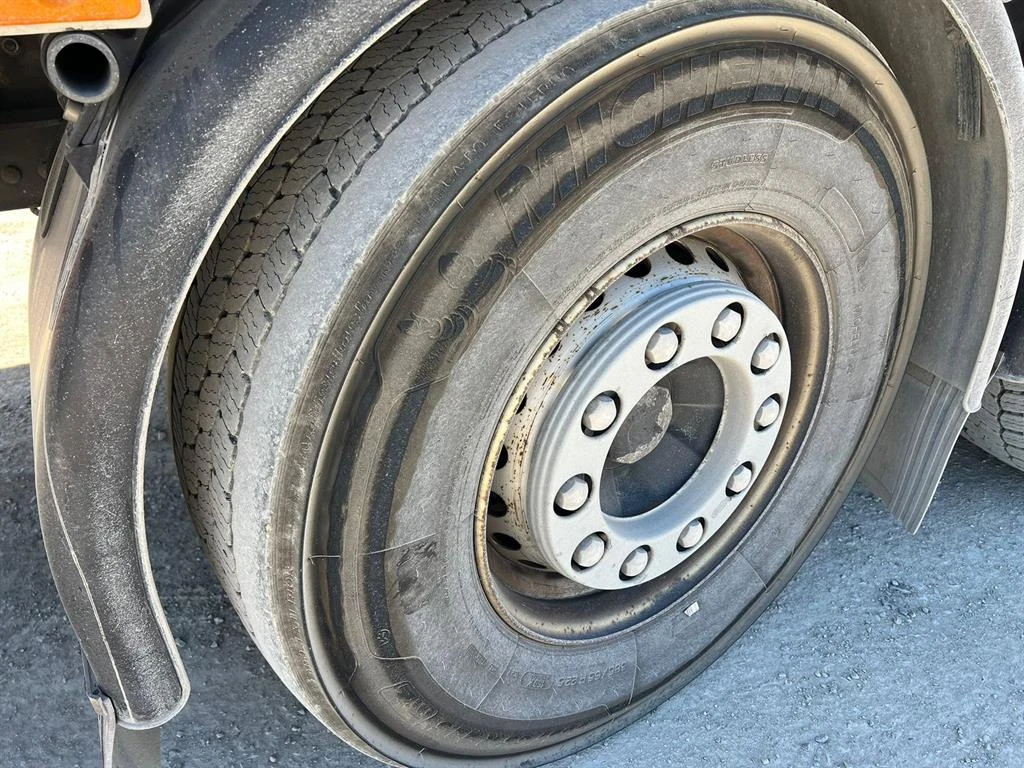 Volvo Fm 460 Кран 26тм дистанц., снимка 16 - Камиони - 54379258