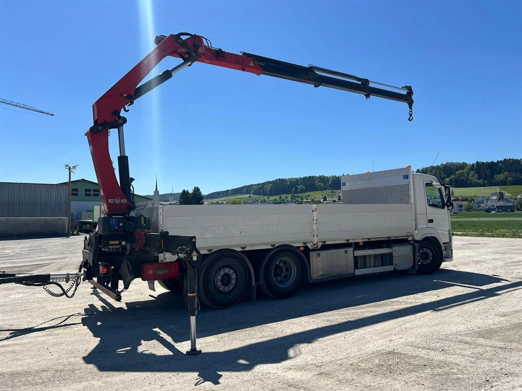 Volvo Fm 460 Кран 26тм дистанц., снимка 6 - Камиони - 54379258