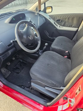 Toyota Yaris 1.0, снимка 10
