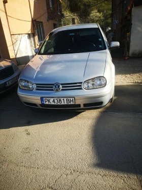     VW Golf 1.6