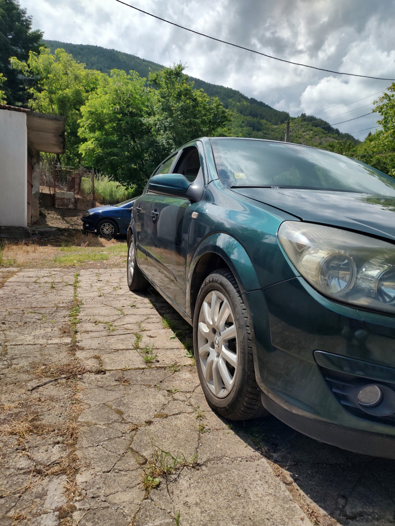 Opel Astra, снимка 1 - Автомобили и джипове - 44829788
