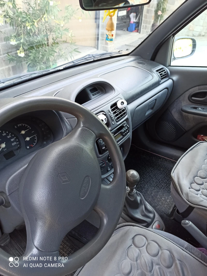 Renault Clio 2, снимка 7 - Автомобили и джипове - 41624453