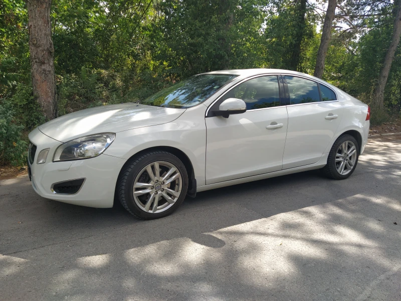 Volvo S60   AWD, снимка 2 - Автомобили и джипове - 47293514