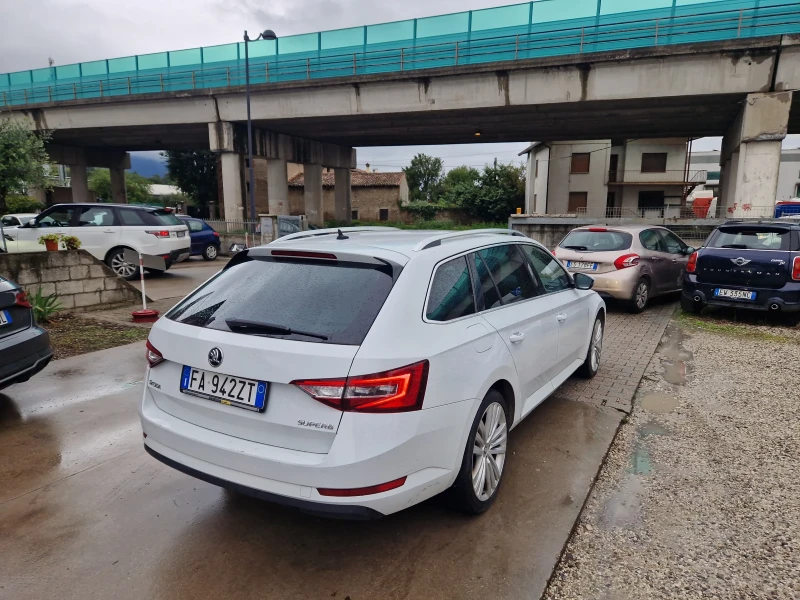 Skoda Superb 2.0TDI, 150кс, DSG, 16г.full, снимка 5 - Автомобили и джипове - 47504123