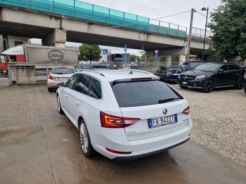 Skoda Superb 2.0TDI, 150кс, DSG, 16г.full, снимка 3 - Автомобили и джипове - 47504123