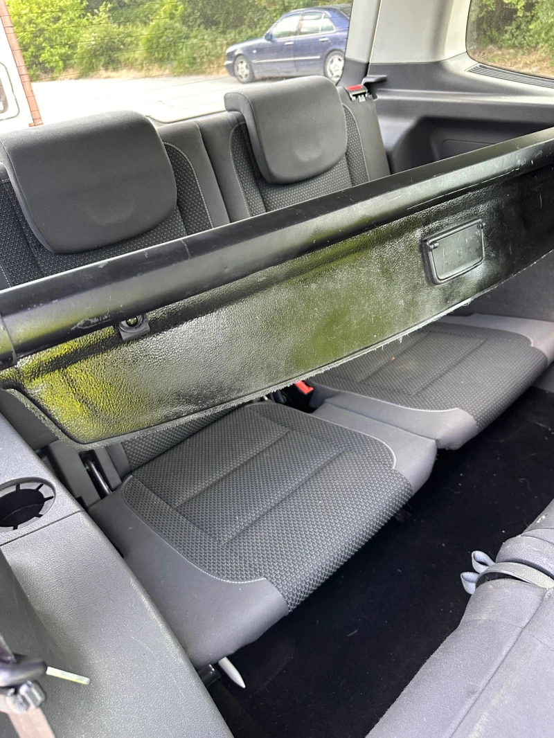 VW Touran 1.6tdi dsg, снимка 8 - Автомобили и джипове - 51899805