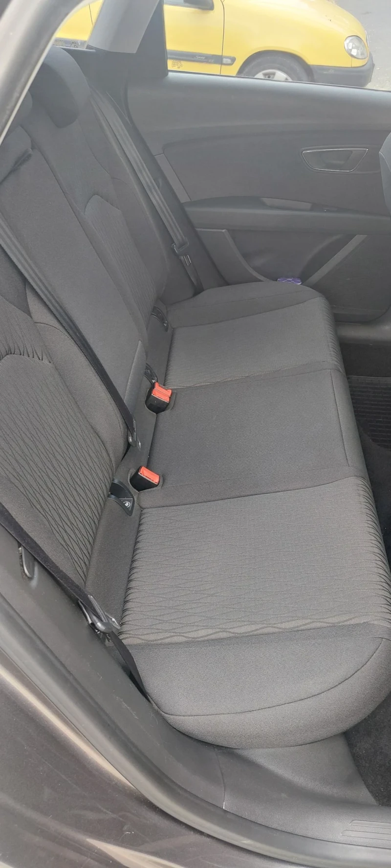 Seat Leon 1.6 TDI DSG 7 ск. 110 к.с., снимка 8 - Автомобили и джипове - 51938075