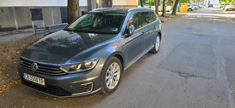 VW Passat Pl-hibrid , снимка 6 - Автомобили и джипове - 52555091