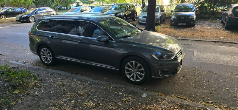VW Passat Pl-hibrid , снимка 10 - Автомобили и джипове - 52555091