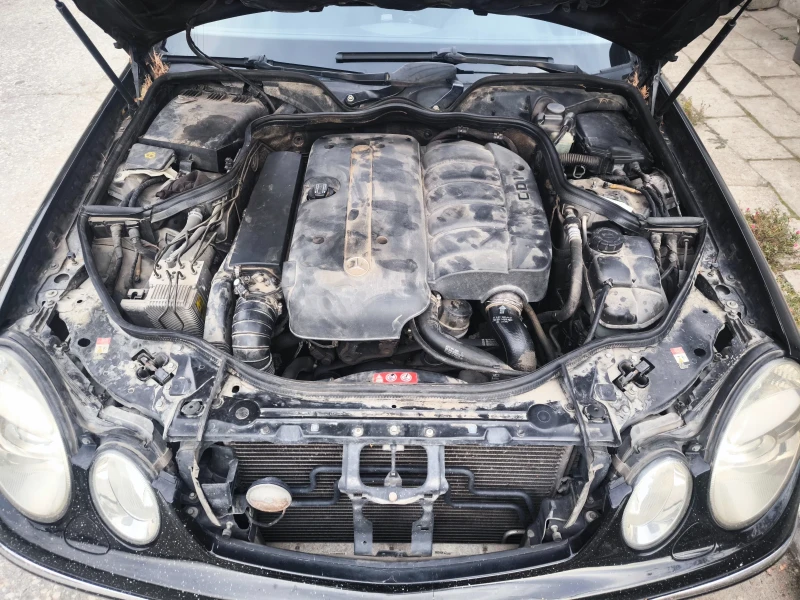 Mercedes-Benz E 270, снимка 2 - Автомобили и джипове - 51948745