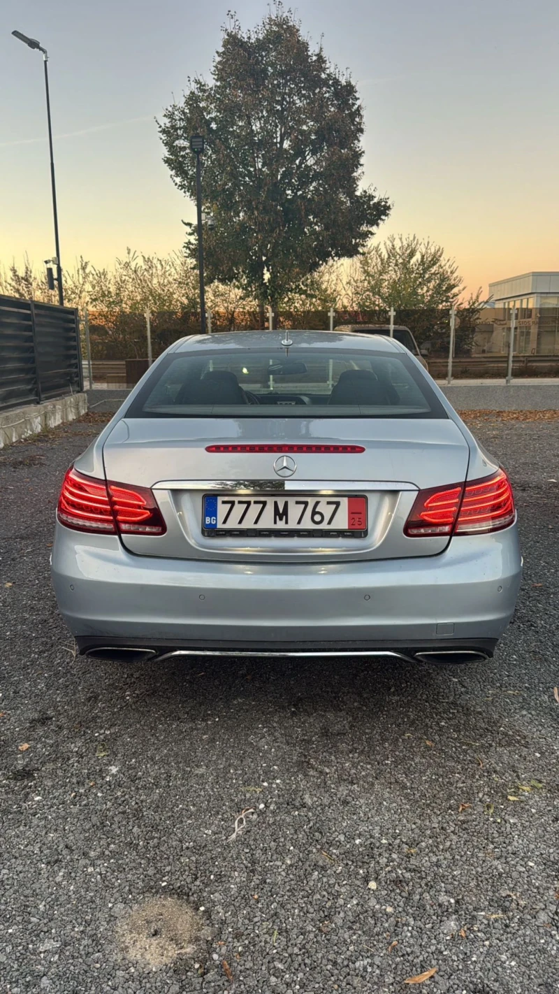 Mercedes-Benz E 220 2.2D, снимка 4 - Автомобили и джипове - 52226475