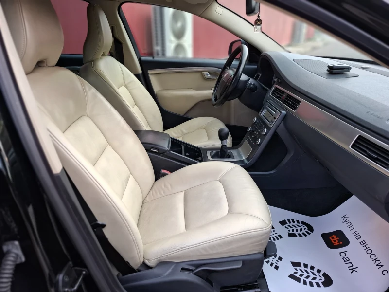 Volvo V70 2.0D 136hp * КЛИМАТРОНИК * КОЖА * ЛИЗИНГ * , снимка 13 - Автомобили и джипове - 52542334