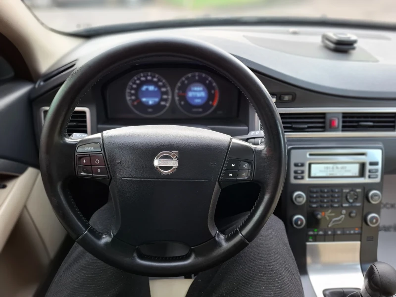 Volvo V70 2.0D 136hp * КЛИМАТРОНИК * КОЖА * ЛИЗИНГ * , снимка 9 - Автомобили и джипове - 52542334